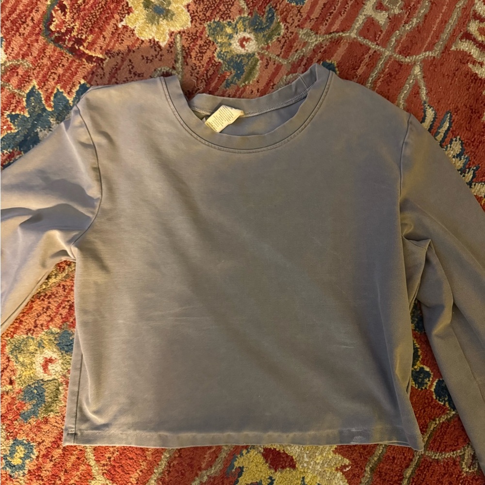 ALO Yoga Heather Gray finesse Crop Top